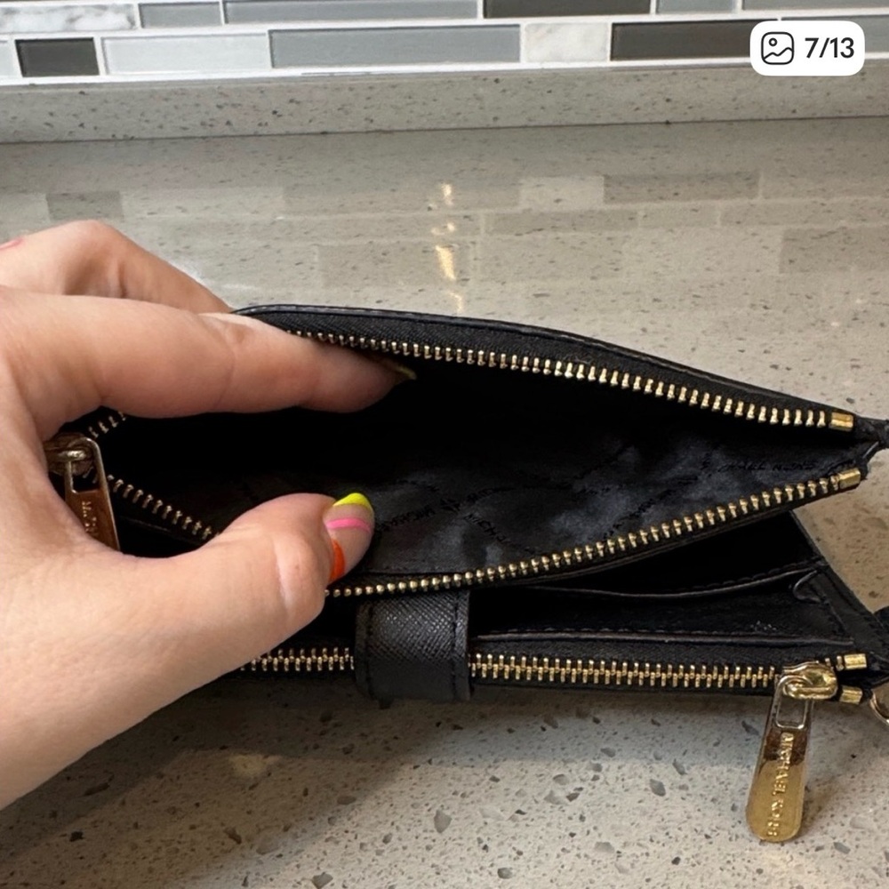 MICHAEL KORS - Wallet/Wristlet - Picture 9 of 14